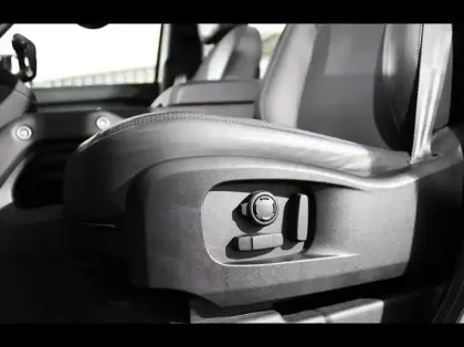 Photo 11 Land rover Defender Gén. III (L663) Ph1 Evo X-Dynamic HSE 5