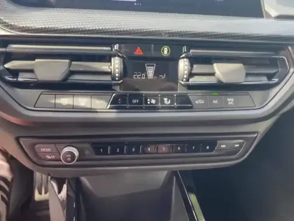 Photo 10 BMW Serie 1 Gén. III (F40) Ph2 M Sport 5