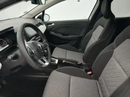 Photo 13 Renault Clio  1.6 E-Tech hybride 145ch Evolution