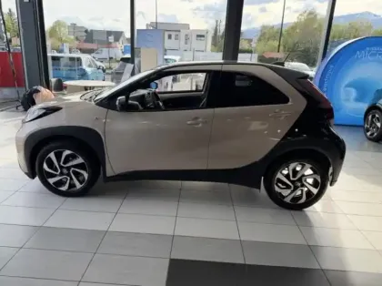 Photo 8 Toyota Aygo  X 1.0 VVT-i 72ch Design S-CVT