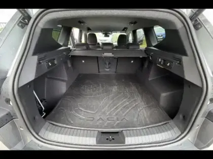 Photo 11 Dacia Bigster  1.8 hybrid 155ch Extreme