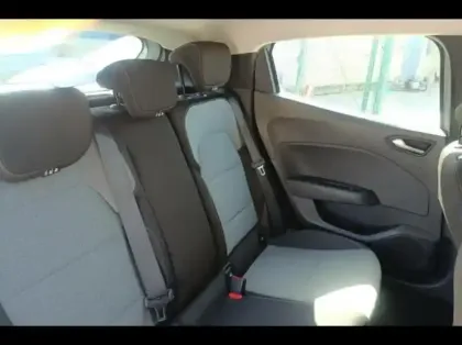 Photo 10 Renault Clio  1.5 Blue dCi 100ch Evolution