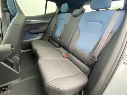 Photo 8 Volvo Ex30 Gén. I Ph1 Ultra 5