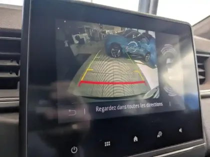 Photo 10 Renault Captur  1.6 E-Tech hybride 145ch Intens -21