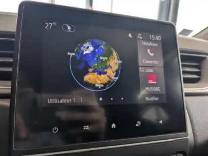 Photo 11 Renault Captur  1.6 E-Tech hybride 145ch Intens -21