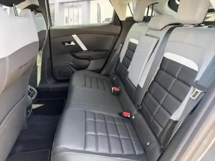 Photo 9 Citroën C4 Gén. III Ph2 MAX 5