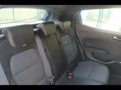 Photo 10 Renault Clio  1.6 E-Tech 140ch Intens -21