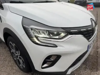 Photo 12 Renault Captur  1.6 E-Tech hybride 145ch Intens -21