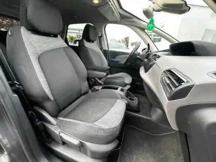 Photo 10 Citroën C4 Picasso Gén. II Ph2 Feel 5