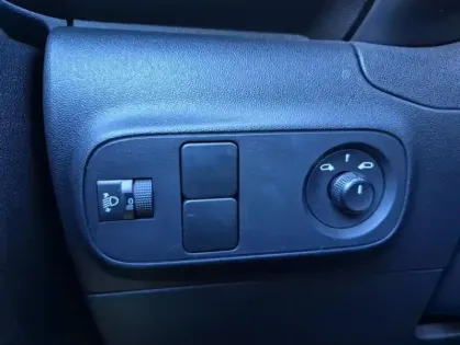 Photo 27 Citroën C3 Gén. III Ph2 NG PLUS 5