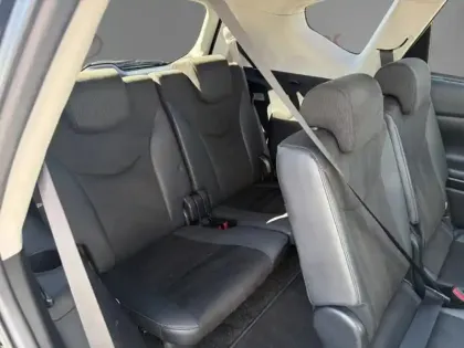 Photo 16 Toyota Prius 136h SkyView