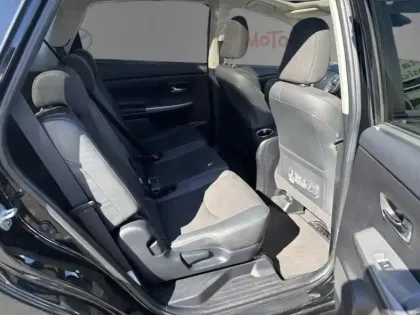 Photo 15 Toyota Prius 136h SkyView