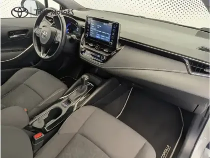 Photo 8 Toyota Corolla Hybride 122h Dynamic