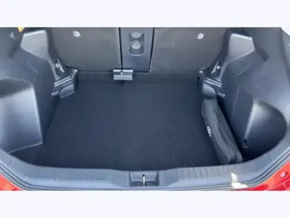 Photo 9 Toyota Yaris Gén. I Ph1 Collection 5