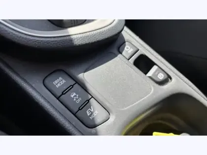 Photo 26 Toyota Yaris Gén. I Ph1 Collection 5