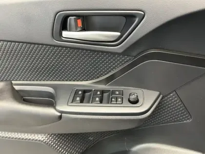 Photo 13 Toyota C-HR 1.8 HYBRIDE 122 DYNAMIC