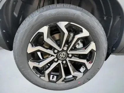 Photo 10 Toyota Yaris Hybride 1.5 HYBRID 130H DESIGN PACK CARGO 130