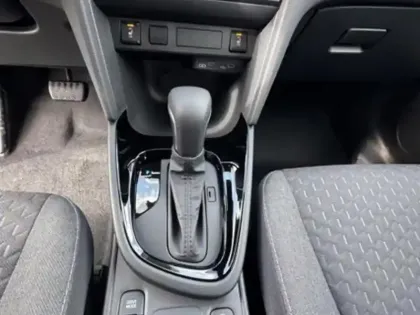 Photo 12 Toyota Yaris Hybride 1.5 HYBRID 130H DESIGN PACK CARGO 130