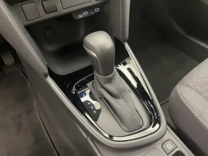 Photo 13 Toyota Yaris Gén. I Ph1 NG Design 5