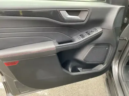 Photo 5 Ford Kuga Gén. III Ph1 ST-Line 5