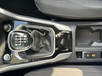 Photo 19 Volkswagen T-roc Life Plus 1.0 110 ch