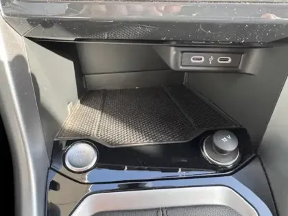 Photo 13 Volkswagen T-roc Life Plus 1.0 110 ch