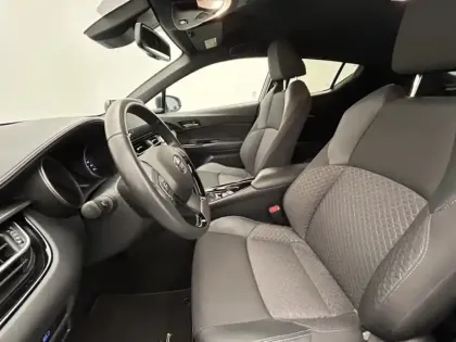 Photo 18 Toyota C-HR 2.0 Hybride 184 Design Ultimate