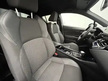 Photo 22 Toyota C-HR 2.0 Hybride 184 Design Ultimate