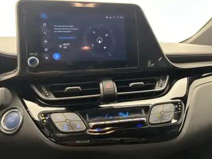 Photo 14 Toyota C-HR 2.0 Hybride 184 Design Ultimate