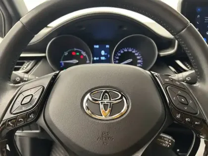Photo 13 Toyota C-HR 2.0 Hybride 184 Design Ultimate