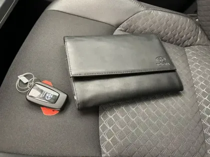 Photo 15 Toyota C-HR 2.0 Hybride 184 Design Ultimate