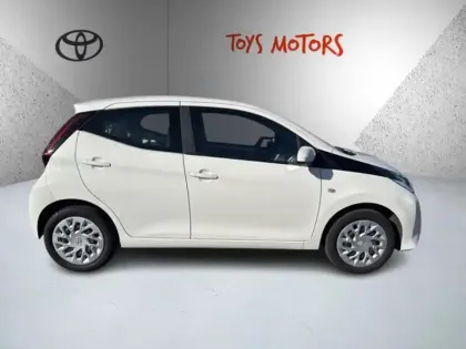 Photo 5 Toyota Aygo Gén. II Ph2 x-play 3