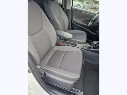 Photo 7 Toyota Yaris Gén. IV Ph1 NG Design 5