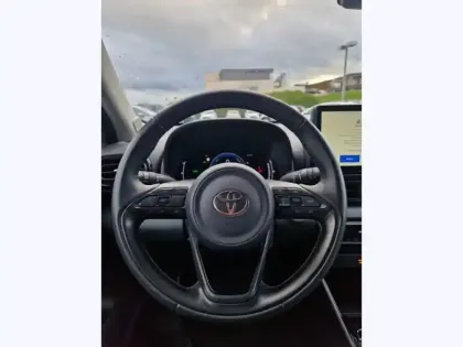 Photo 14 Toyota Yaris Gén. IV Ph1 NG Design 5