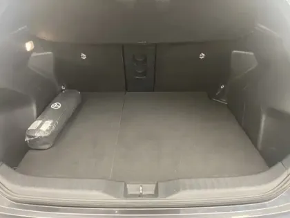 Photo 9 Toyota Yaris Gén. I Ph1 NG Design 5