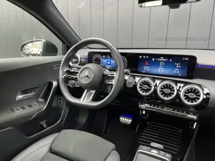 Photo 10 Mercedes Classe A 250 e Hybrid EQ AMG Line