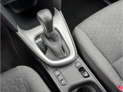 Photo 20 Toyota Yaris Hybride Design 116H 2WD