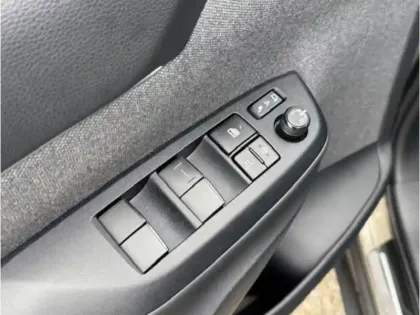 Photo 18 Toyota Yaris Hybride Design 116H 2WD