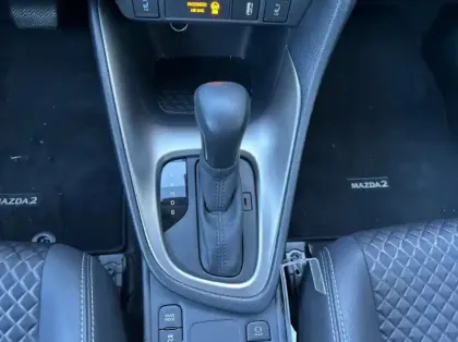 Photo 7 Mazda 2 Hybrid 1.5 116ch Agile