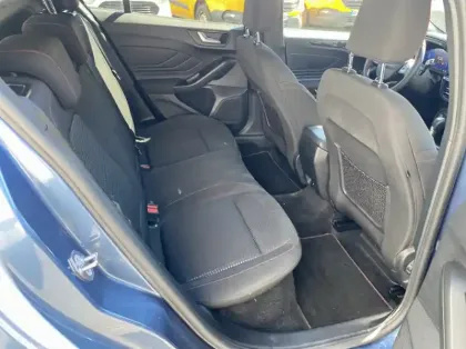 Photo 18 Ford Focus Gén. IV Ph2 Titanium X Business 5