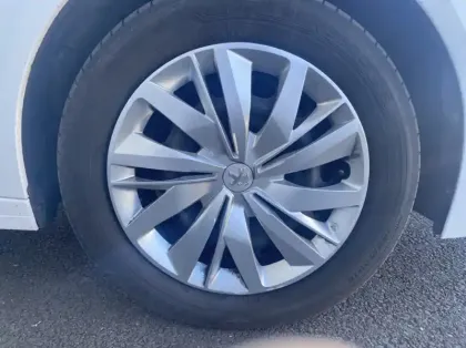 Photo 13 Peugeot 208 Gén. II Ph1 Premium 5