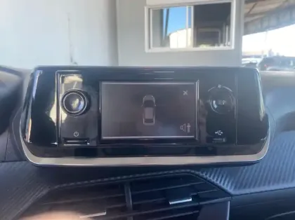 Photo 15 Peugeot 208 Gén. II Ph1 Premium 5