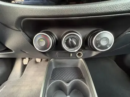 Photo 14 Toyota Aygo Gén. I Ph1 Design 5