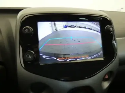 Photo 6 Toyota Aygo Gén. II Ph2 x-play 3