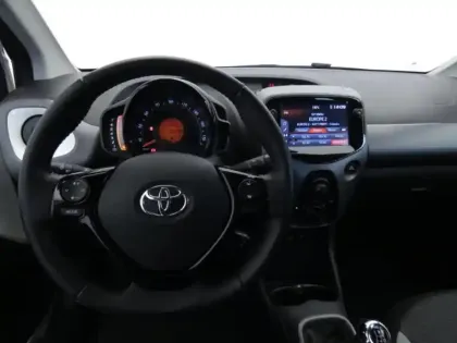 Photo 10 Toyota Aygo Gén. II Ph2 x-play 3