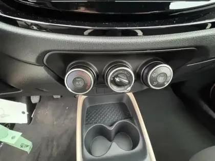 Photo 18 Toyota Aygo Gén. I Ph1 Design 5