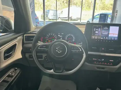 Photo 6 Suzuki Swift Gén. V Ph1 Pack 5