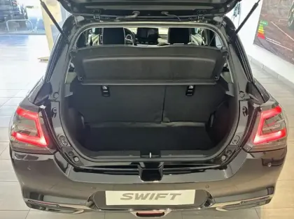 Photo 10 Suzuki Swift Gén. V Ph1 Pack 5