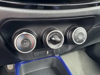 Photo 17 Toyota Aygo Gén. I Ph1 Design 5