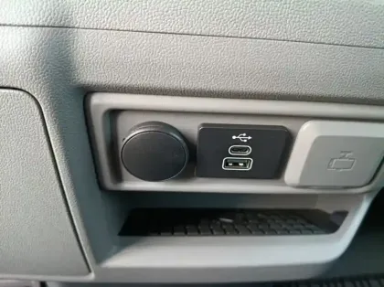 Photo 21 Ford Custom Fg 320 L1H1 Electrique 160 kW 218ch Batterie 71 kWh Sport